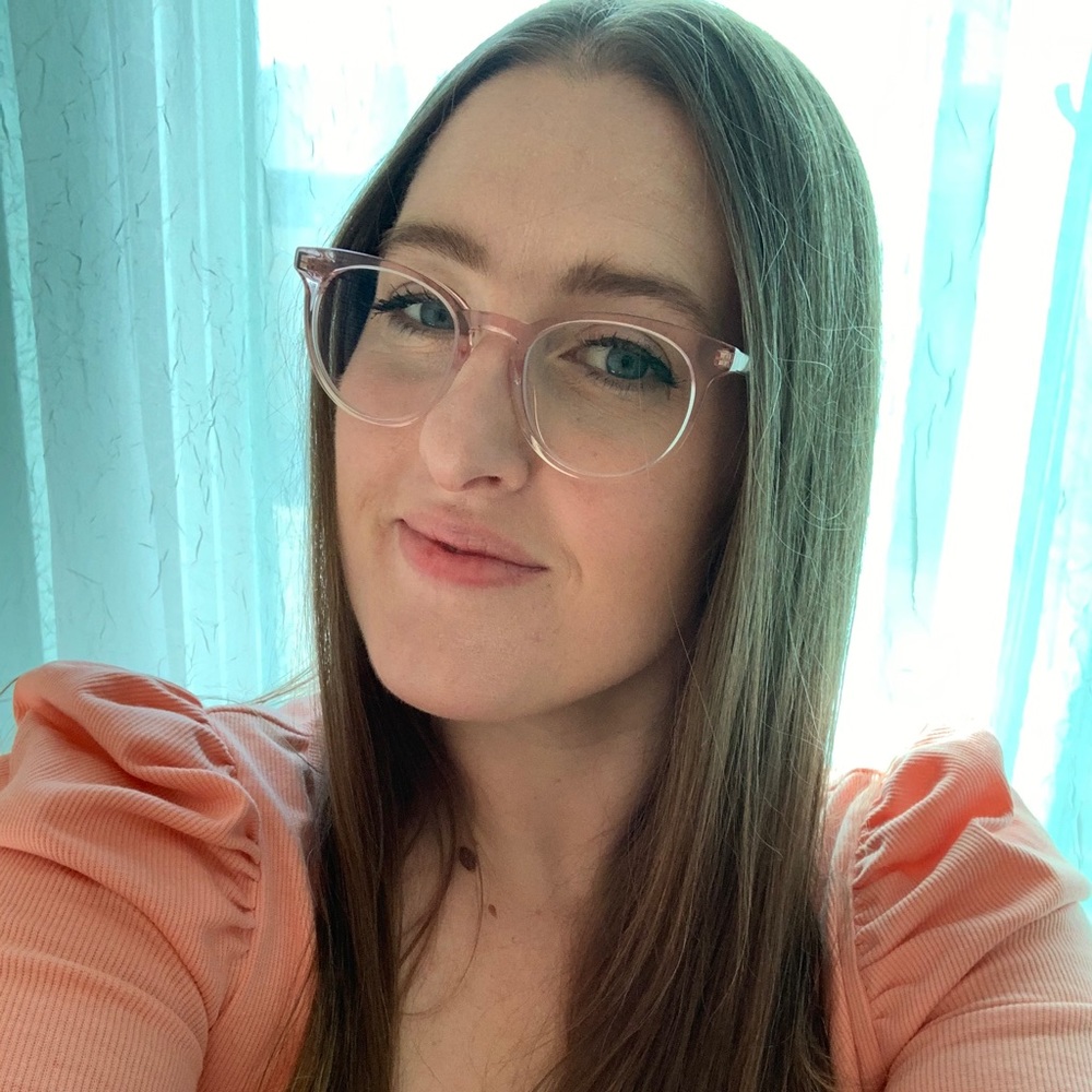 Meet your Posher, Courtney